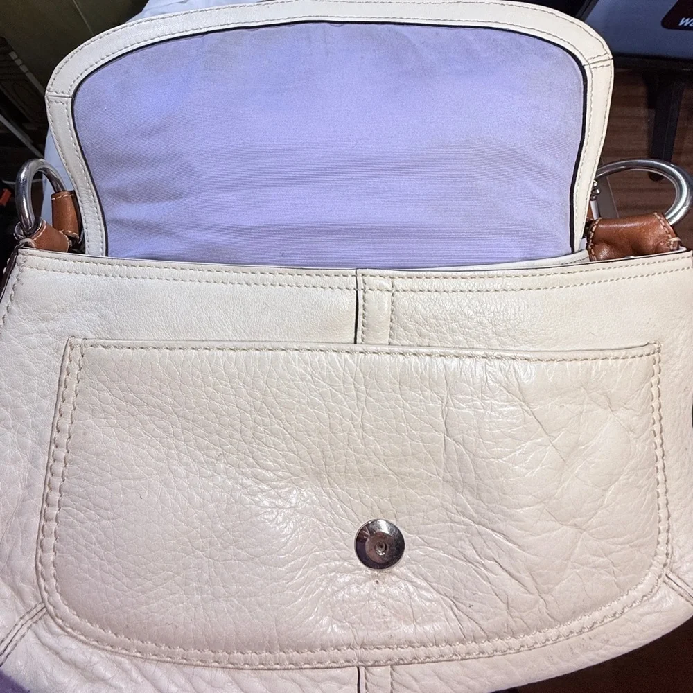 Coach White and Brown Shoulder Bag - Picture 4 of 12